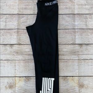 Nike Pro Dri-Fit Cropped Leggings